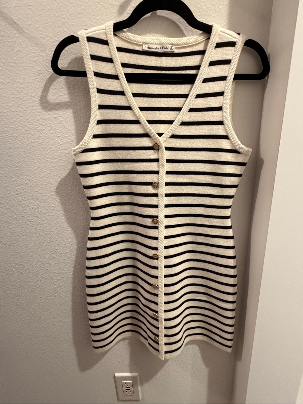NWOT Abercrombie & Fitch Cream and Black Striped Button-Front Tank